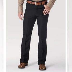 Wrangler Wrancher Jeans , New with tags , sz 48x32 , Black